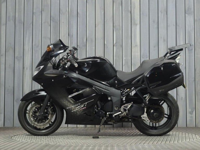 2010 59 TRIUMPH SPRINT ST 1050