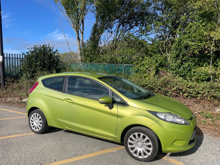 FORD FIESTA 1.2 STYLE 58 REG GREEN 3 DOOR 12 MONTHS MOT LOW INSURANCE 48+MPG