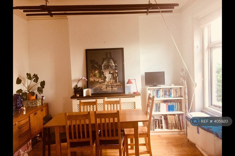 3 bedroom flat in Cavendish Road, London, N4 (3 bed) (#405920)