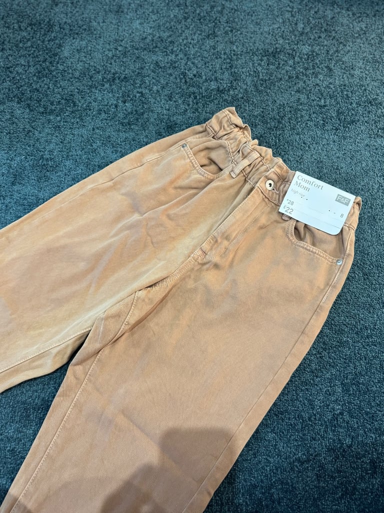 Ladies Size 8 High Rise Mom Jeans