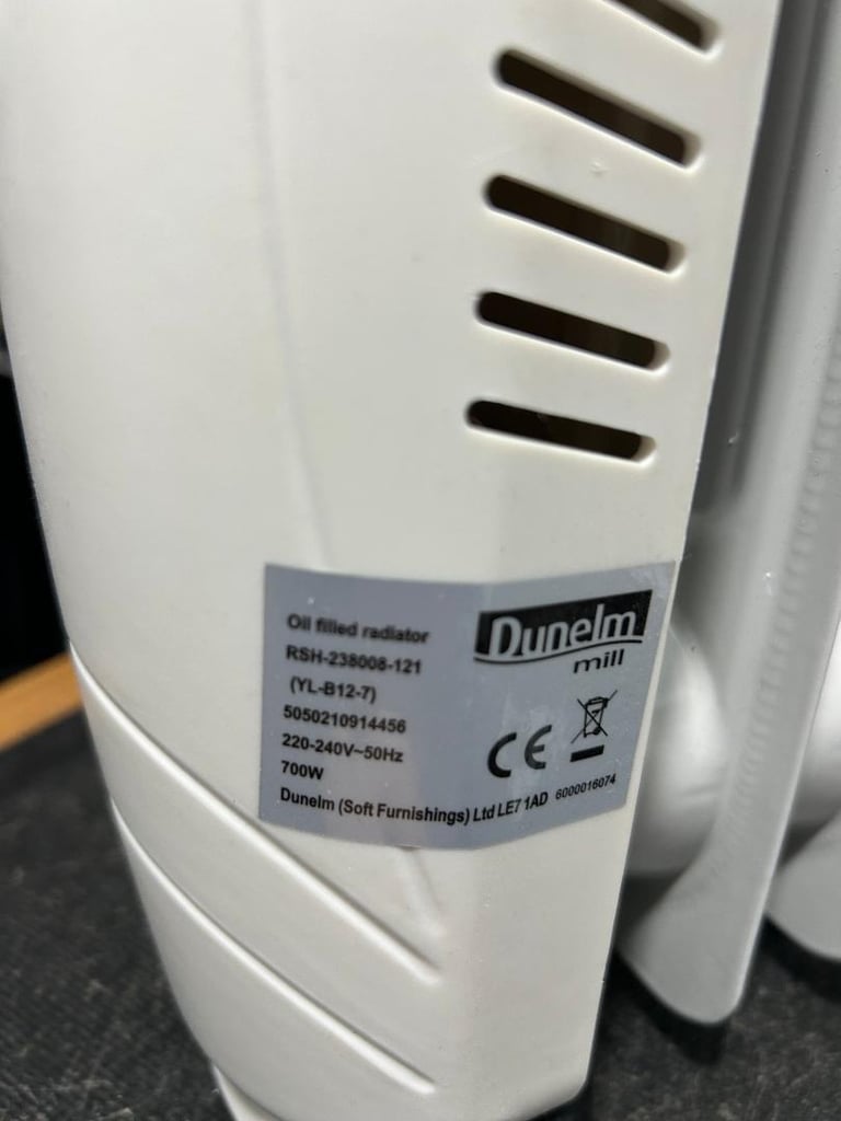 Dunelm Junior Oil filled Radiator 700 watts LIKE NEW