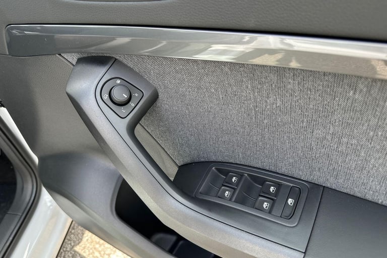 2025 SEAT Ateca 1.5 TSI EVO SE Technology DSG Euro 6 (s/s) 5dr SUV PETROL Automatic