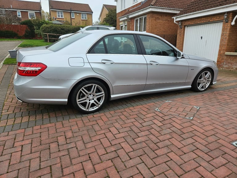 Mercedes-Benz, e350 cdi AMG line 4 doors