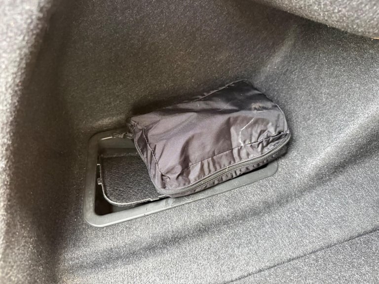 2015 BMW 3 Series 1.5 318i Sport Saloon 4dr Petrol Manual Euro 6 (s/s) (136 ps) SALOON Petrol Manual