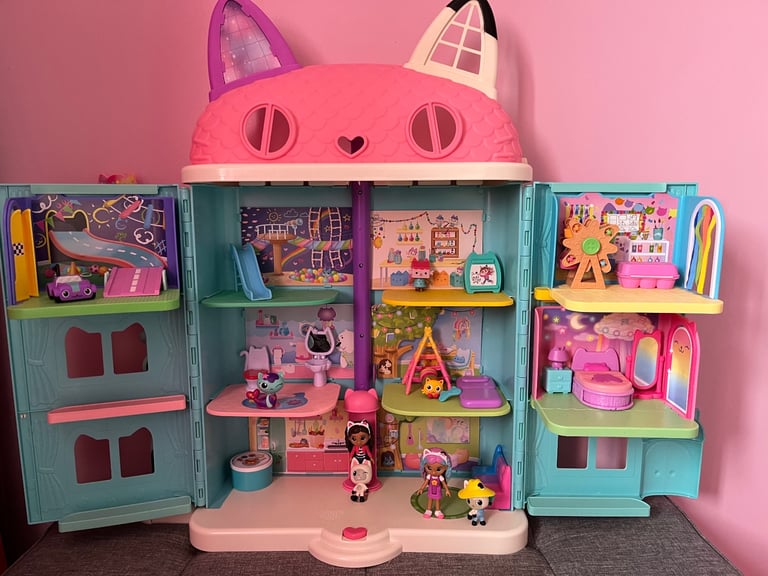 Gabby Doll house 