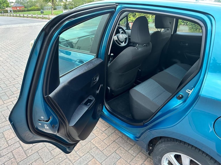 2013 Toyota Yaris 1.33 Dual VVT-i TR Euro 5 5dr HATCHBACK Petrol Manual
