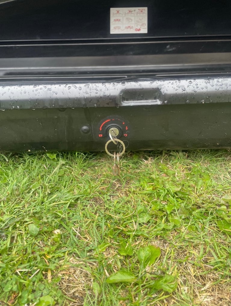Halfords roof box