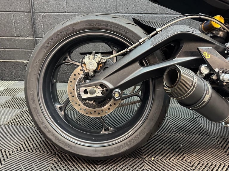 2023 Triumph Street Triple 765 765 RS X-ring Euro 5