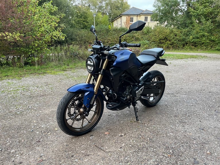 Honda cb300r