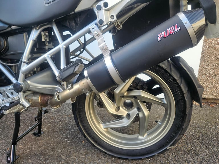 BMW R1200gs with full bmw vario luggage 