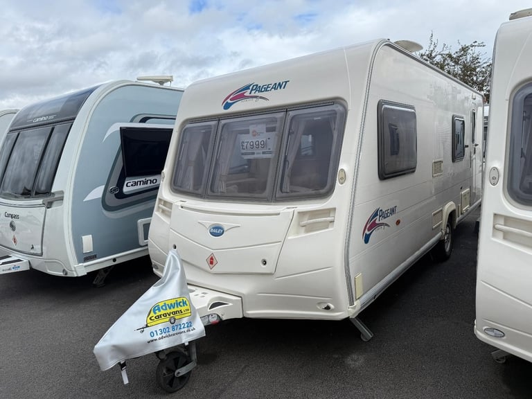 Bailey Pageant Bretagne 6 Berth Fixed Bunk Bed Side Dinette