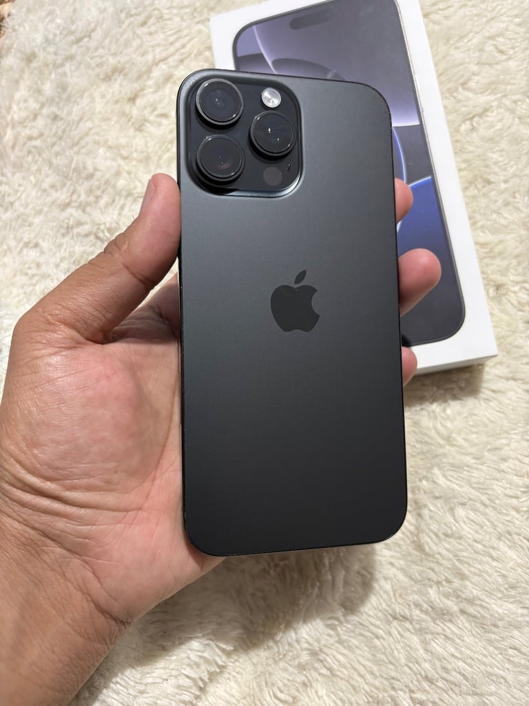 iPhone 16 Pro Max 256gb is in Good Condition 