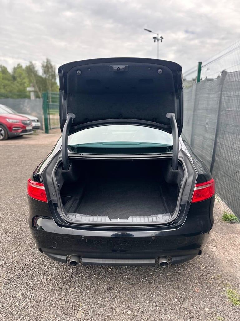 2018 Jaguar XF 2.0i R-Sport Auto Euro 6 (s/s) 4dr SALOON Petrol Automatic