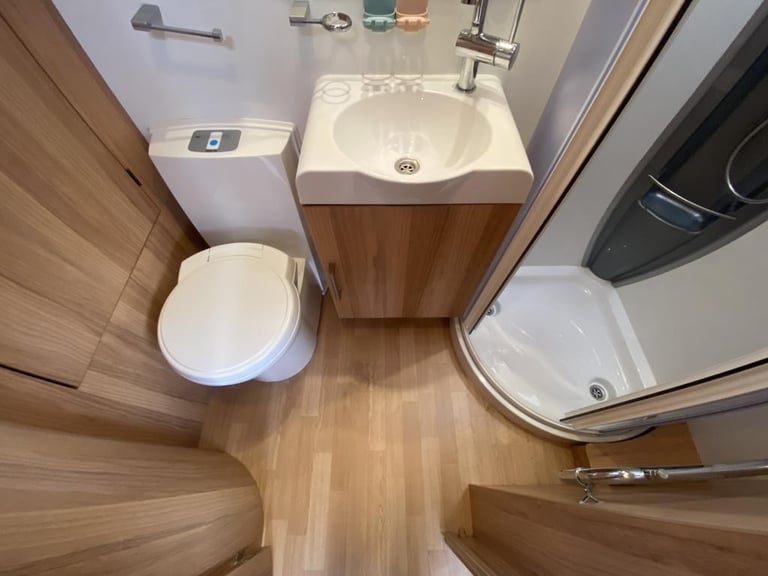 2014 BAILEY UNICORN CORDOBA LUXURY TOURING CARAVAN