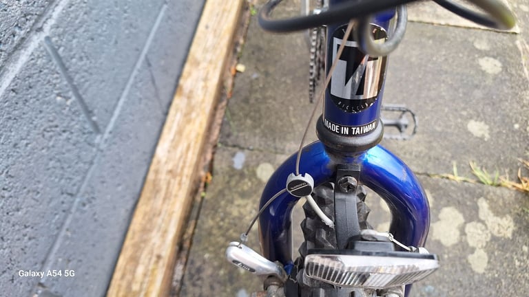Trek 18 inch Track Masterr 830. Grip shift. 