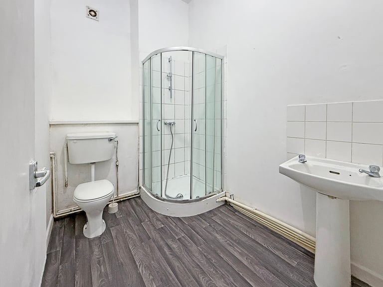 2 bedroom flat in 292 Newport Road, Cardiff, CF24 Book Online - The Rent Guru {793}