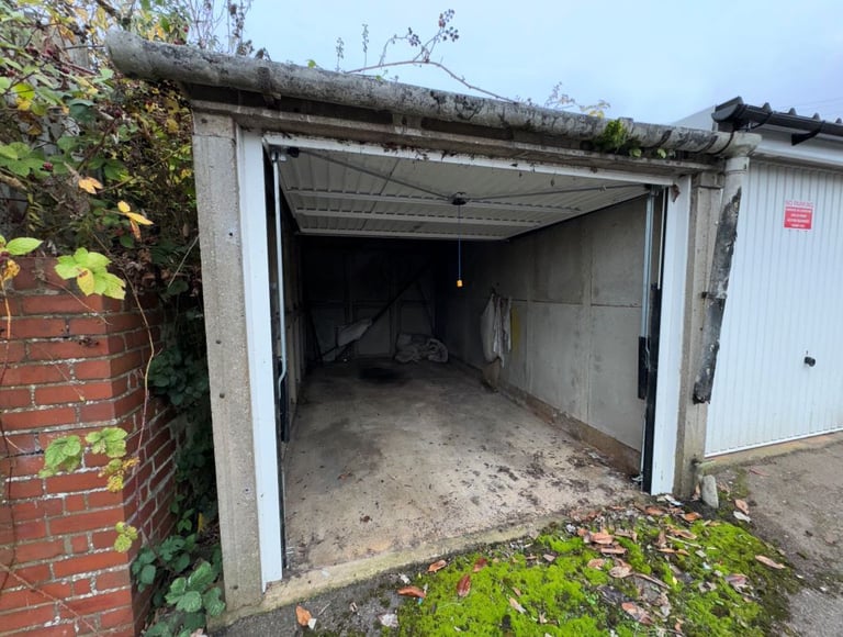 Garage 1 for sale