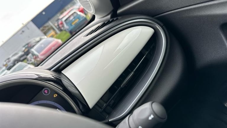 2025 Fiat 600 1.2 MHEV SUV 5dr Petrol Hybrid e-DCT Euro 6 (s/s) (100 ps) Automatic Hatchback Hybr...