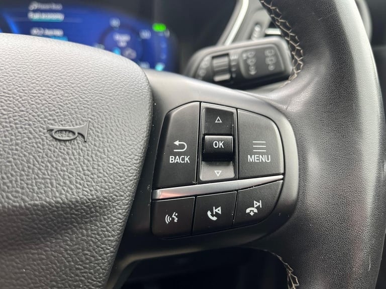 2023 Ford Kuga Vignale SUV 2.5l 190PS pHEV AUTO in Agate Black 1 OWNER, FSH
