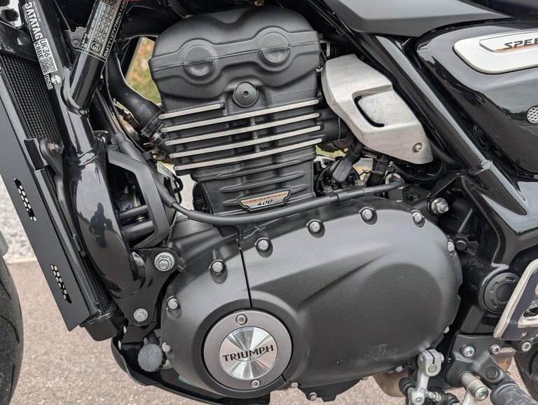 TRIUMPH SPEED 400