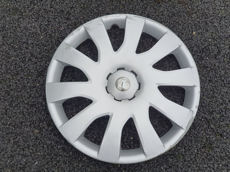 Vauxhall Vivaro 16" Wheel Trim