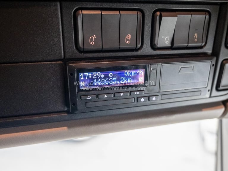 2021 (71) DAF XF 480 SUPERSPACE 6X2 SMALL MIDLIFT