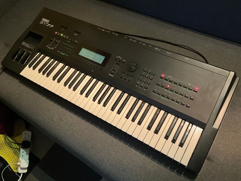 Yamaha SY77 Digital 61-note FM and sample based 32 voice polyphonic synthesizer