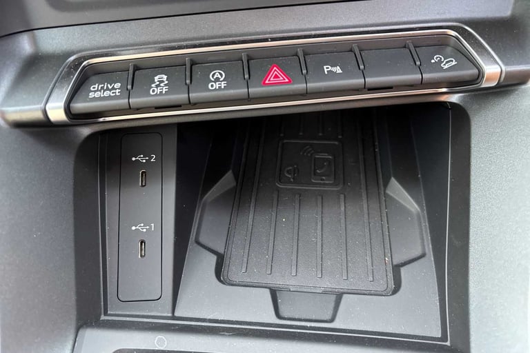 2025 Audi Q3 40 TFSI Quattro S Line 5dr S Tronic [Leather] SUV Petrol Automatic