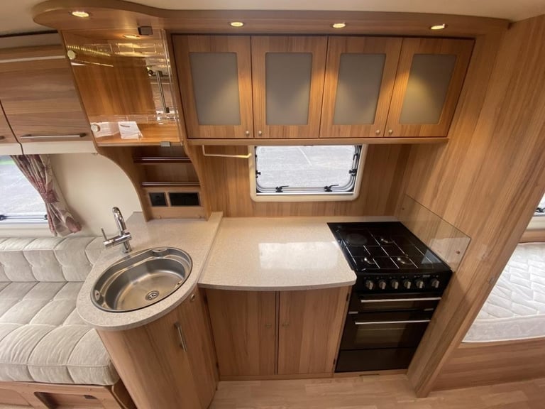 2014 BAILEY UNICORN CORDOBA LUXURY TOURING CARAVAN