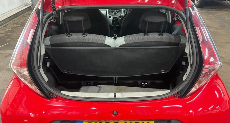 2017 Toyota AYGO 1.0 VVT-i x-play x-shift Euro 6 5dr HATCHBACK Petrol Automatic