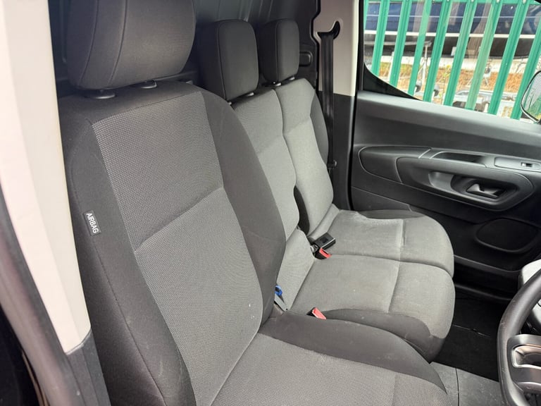 22 TOYOTA PROACE CITY ICON 50KWH AUTO APPLE CAR PLAY LWB ELECTRIC APPLE 