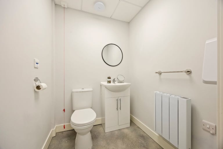 First-Floor Office to Rent in Henfield – £400 pcm (All-Inclusive)