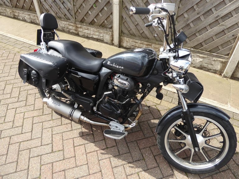 LEXMOTO MICHIGAN 125 CRUISER 16 REG VERY LOW MILES STAINLESS EXHUAST LONG MOT