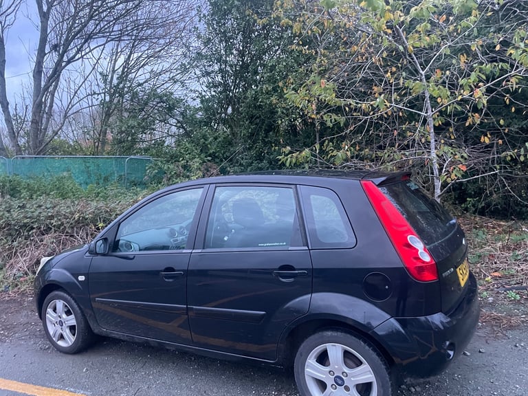 FORD FIESTA 1.4 ZETEC CLIMATE 58 REG 5 DOOR 75175 MILES 12 MONTHS MOT LOW INSURANCE 48+MPG
