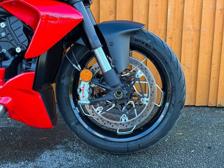 2025 Ducati Diavel V4 with full akro exhaust system