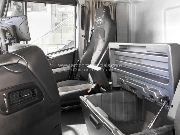 Iveco Stralis NP460, CNG Truck, Fixed Fifth Wheel, Visor, Rear Mounted Batteries