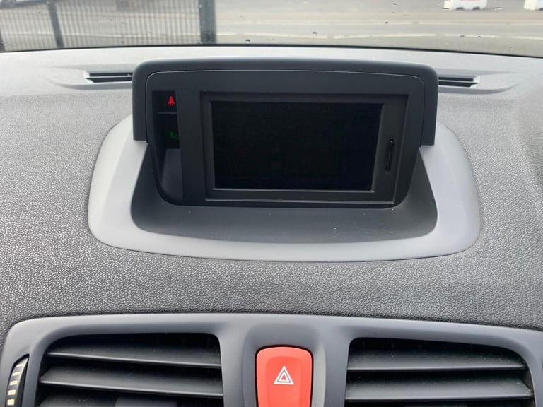 2010 Renault Megane 1.6 16V Dynamique TomTom Euro 5 3dr COUPE Petrol Manual