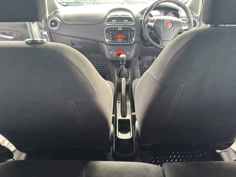 2013 Fiat Punto 1.4 Easy 3dr HATCHBACK Petrol Manual