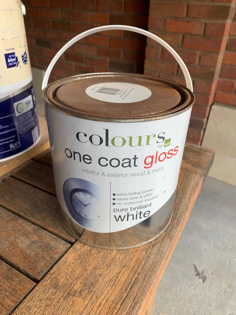 image for B&Q white gloss paint interior & exterior 2.5 litre - Free