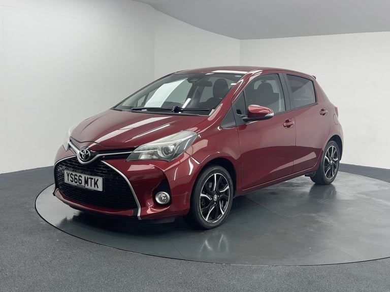 2017 Toyota Yaris 1.33 Dual VVT-i Design Hatchback 5dr Petrol Manual Euro 6 (Safety Sense) (9 Hat...