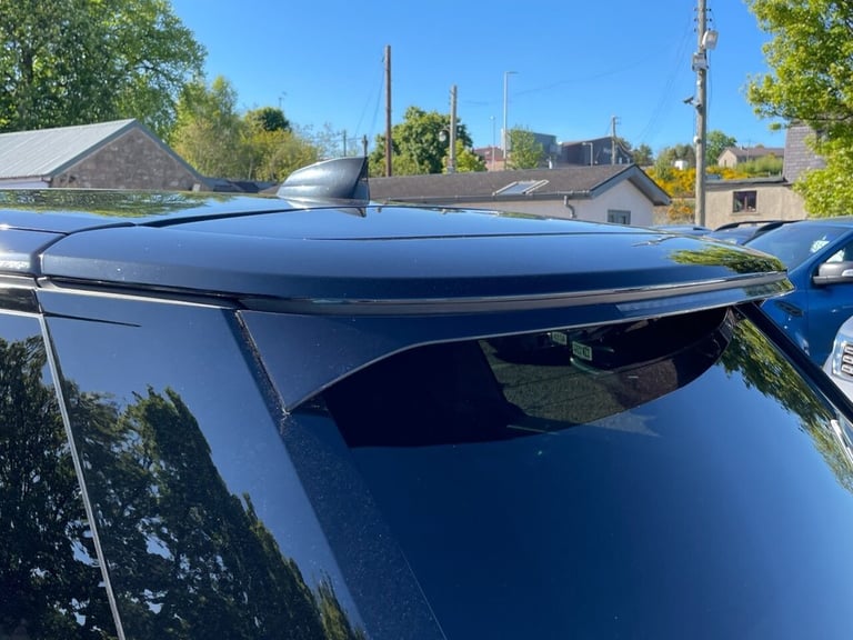 2019 Land Rover Range Rover 3.0 SD V6 Vogue black pack SUV 5dr Diesel Auto 4WD 275 bhp ESTATE Die...