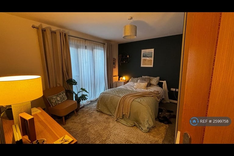 1 bedroom flat in St. Margarets Court, Maritime Quarter, Swansea, SA1 (1 bed) (#2599758)