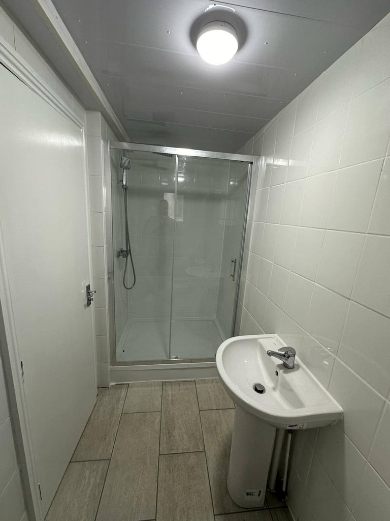 🏡 Double Room – Bow🏡