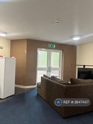 image for 5 bedroom flat in Moss Yard, Leamington Spa, CV31 (5 bed) (#2647437)
