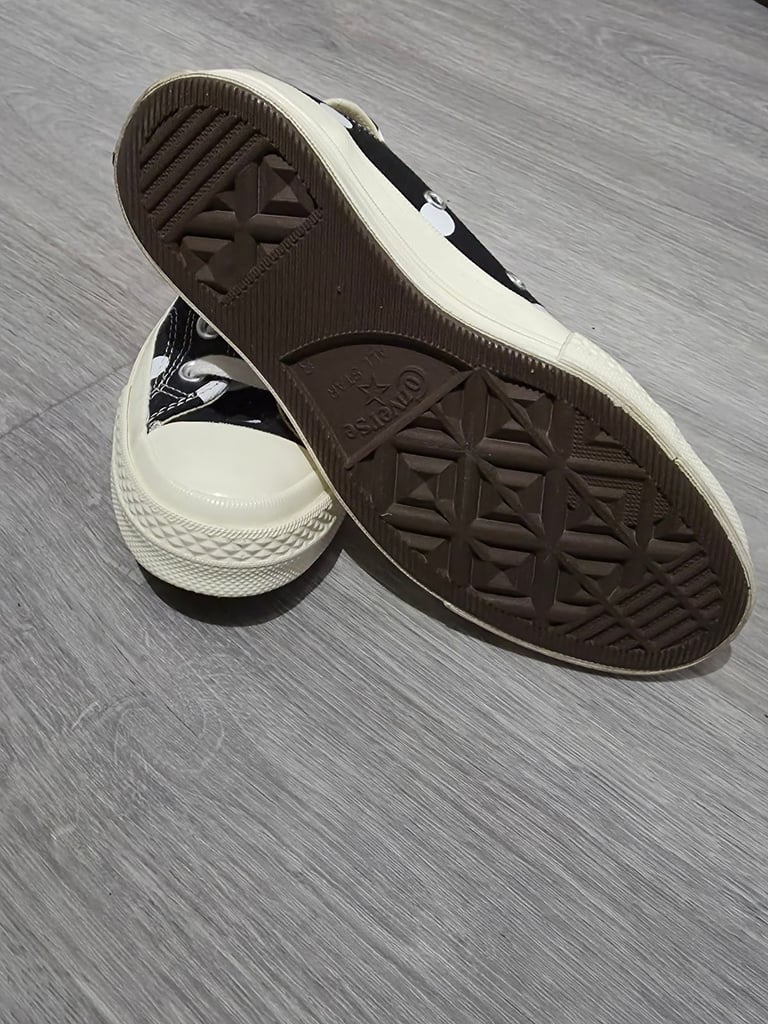 Converse play size 4