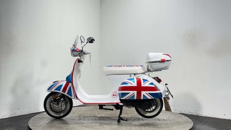 Ajs MODENA 2025 51 MILES CUSTOM SCOOTER 125CC EYE CATCHING BIKE