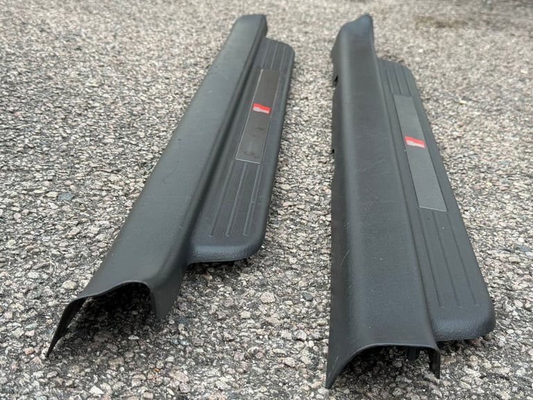 Toyota Yaris T Sport MK1 PH2 3dr Scuff Plates Sill Plates Trims Pair