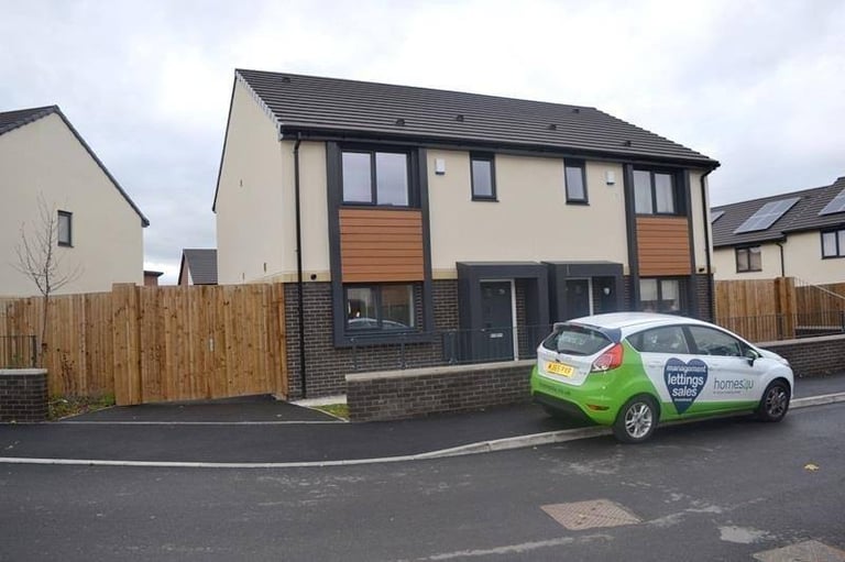 ROOM TO RENT NEAR TOWN ASAP-M12 5BQ
