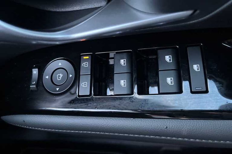 2025 Hyundai TUCSON 1.6T Hybrid Ultimate 5dr Auto ESTATE PETROL/ELECTRIC Automatic