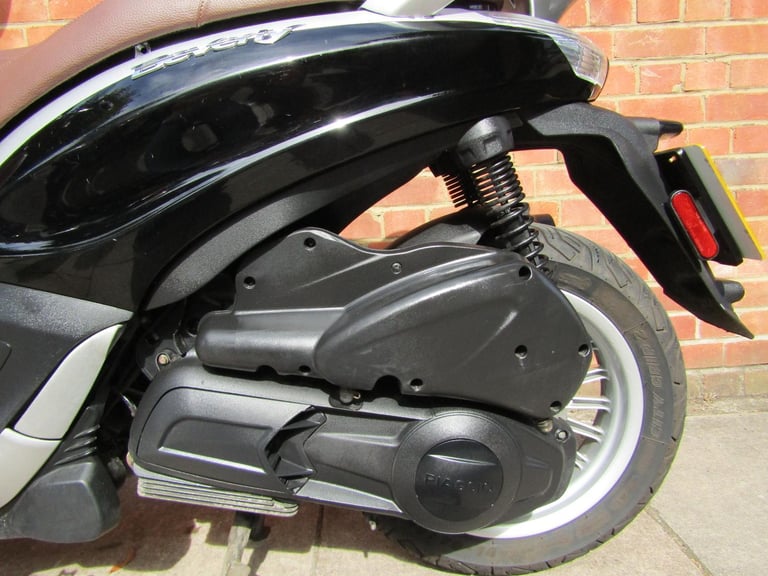 PIAGGIO BEVERLY 300cc GREAT COMMUTER VERY FAST AND RELIABLE. CHEAP TO RUN.